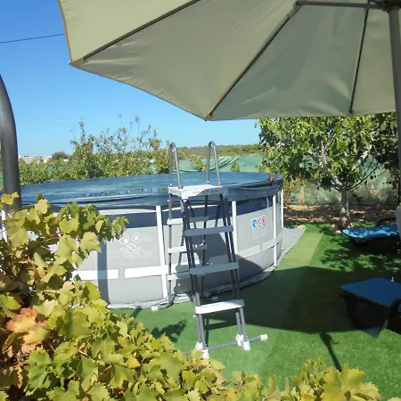 Nyaraló Silence Of The Birds *