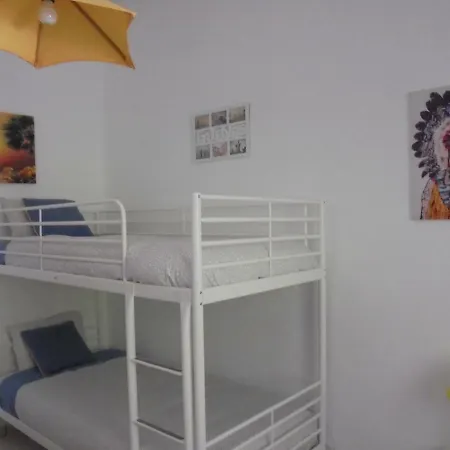 Nyaraló Silence Of The Birds *